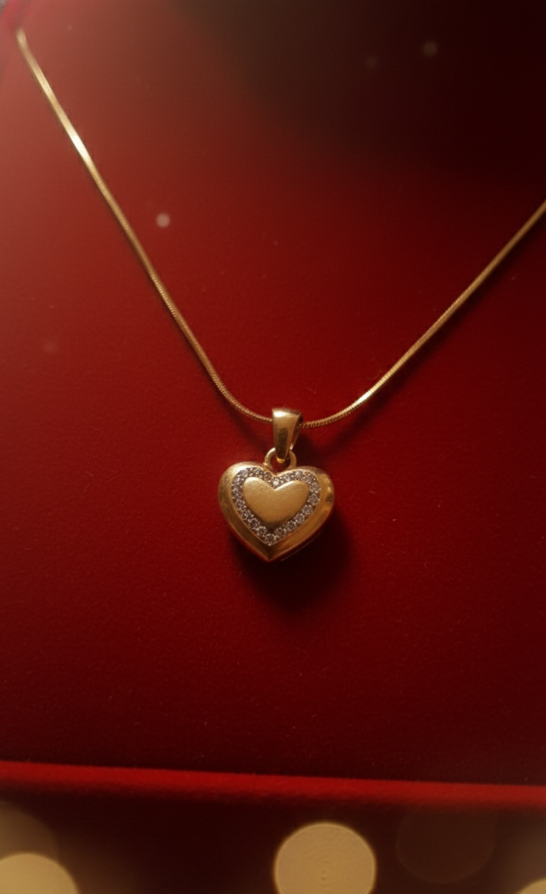 Elegant heart necklace