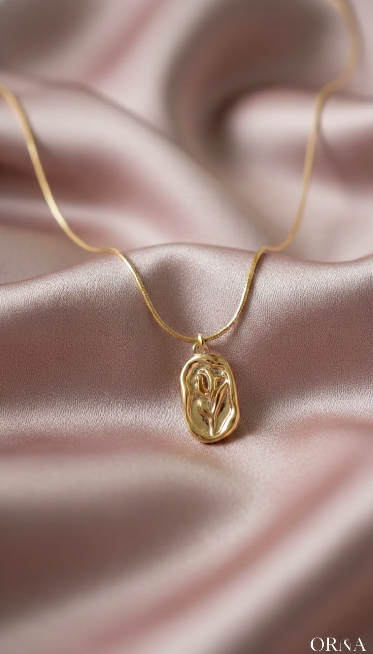 Rose pendant