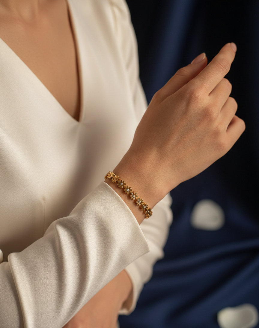 Meadow anti-tarnish Plated Floral Daisy Bangle – Premium Stainless Steel